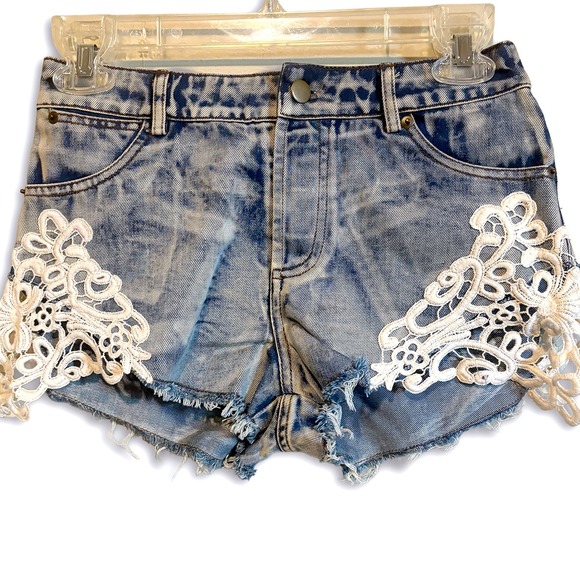 RAGA Pants - RAGA Boho Festival Shorts Size S Crochet Lace Trim Fray Hem Light Acid Wash NWT